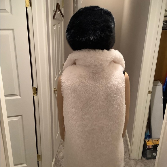 New Directions White Faux Fur Sherpa Teddy Vest Size S/M - Picture 8 of 16